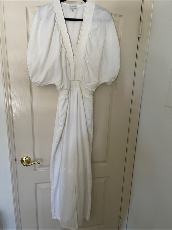 Pretty Lavish Pants - Jumpsuit with Puff Sleeves